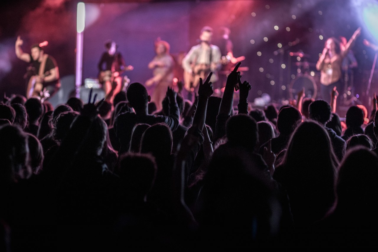 A Rosy Outlook: 7 Trends For The Events Industry In 2022 - Vimarsana News