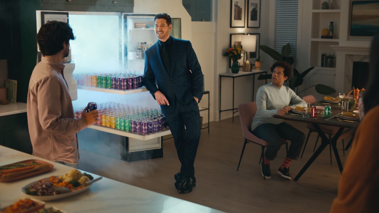 Michael Bublé Tells Us All To 'see The Bubly Side' - Vimarsana News
